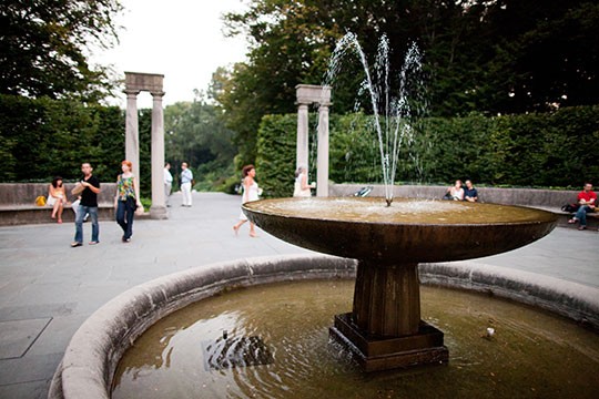 The fountain in Brooklyn Botanic Garden's Osborne Garden. Photo by Sarah Tew. Courtesy of Brooklyn Botanic Garden.