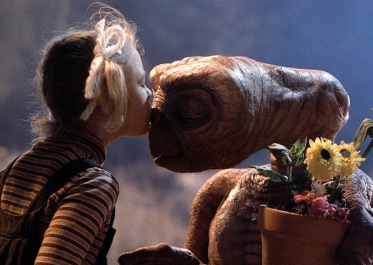 et-drew-kiss